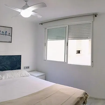 Salobrena - Primera Linea De Playa Junto Al Paseo Maritimo Exterior foto